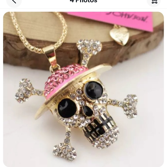 Betsey Johnson Jewelry - Betsey Johnson’s Skull & Crossbones Necklace